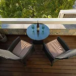 Sea View W Balcony 2 Mins Walk To & Casino 아파트 *
