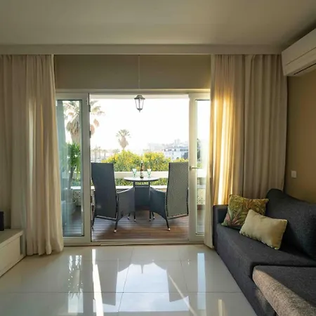 Sea View W Balcony 2 Mins Walk To & Casino * Estoril